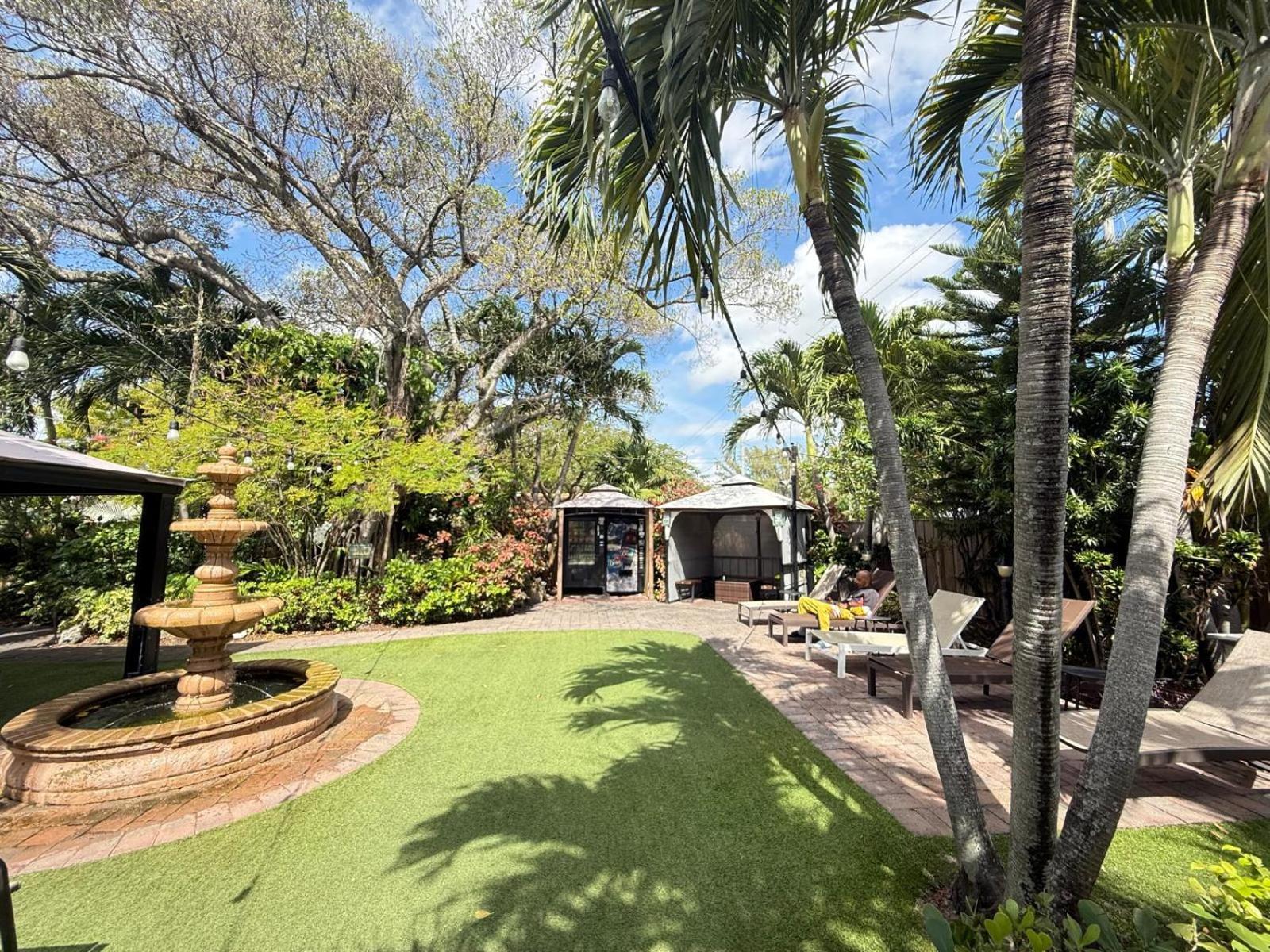 Sheridan Hostel Dania Beach Exterior photo